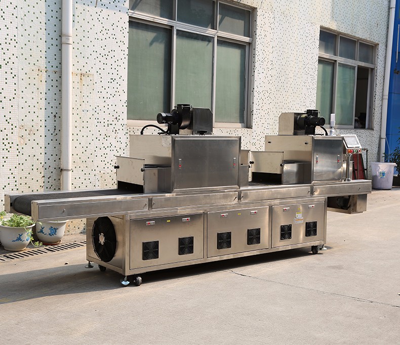 醫(yī)用口罩uv點膠粘貼LED uv固光固化設(shè)備.jpg 醫(yī)用口罩uv點膠粘貼LED uv固光固化設(shè)備.jpg